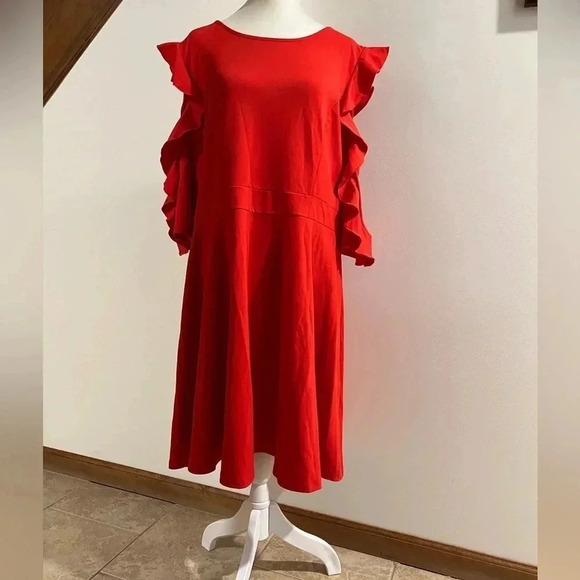 Venus cold shoulder with a ruffle, a-line. Size: XL - Picture 13 of 15